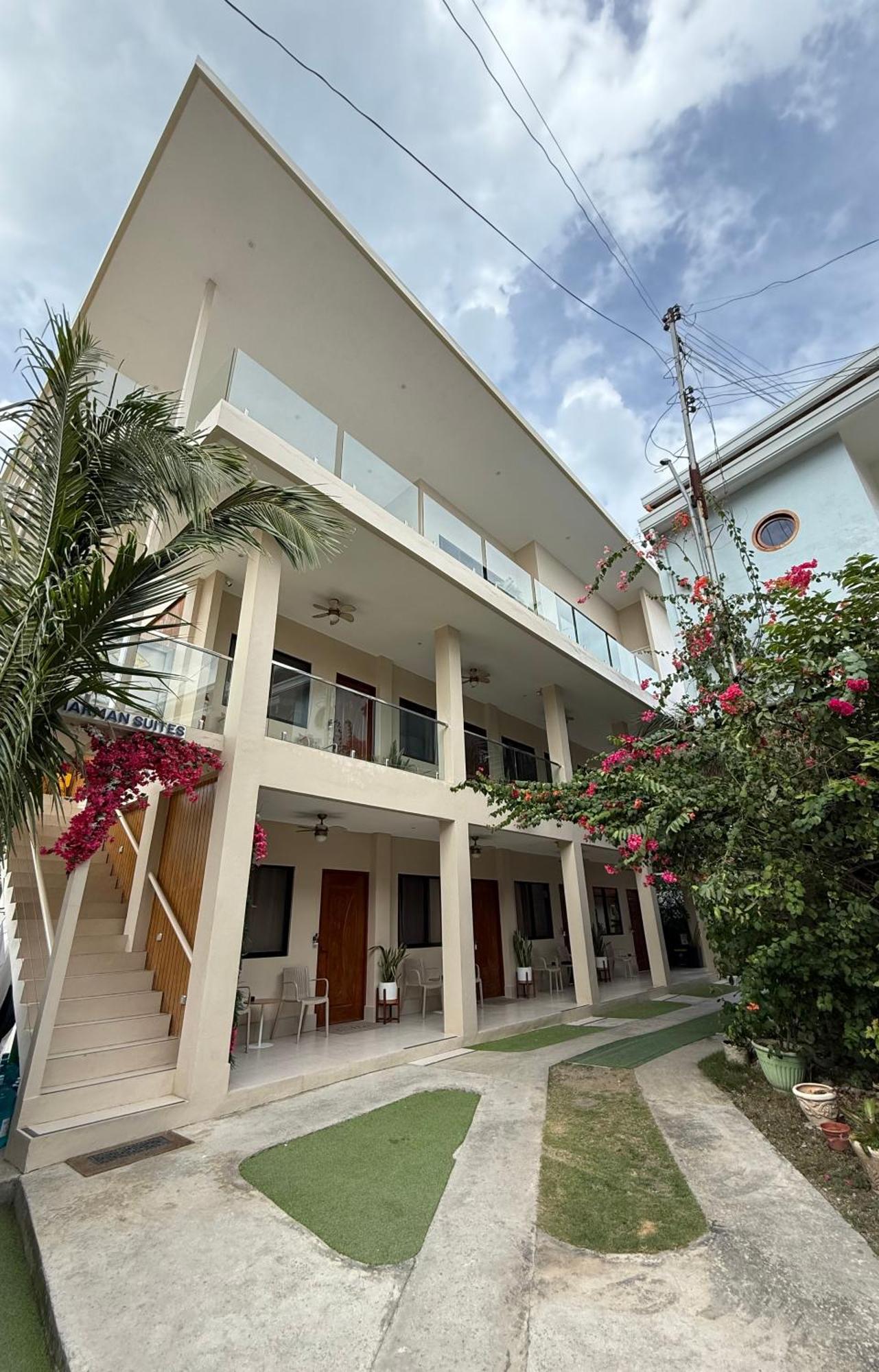 Harman Suites Moalboal Exterior foto